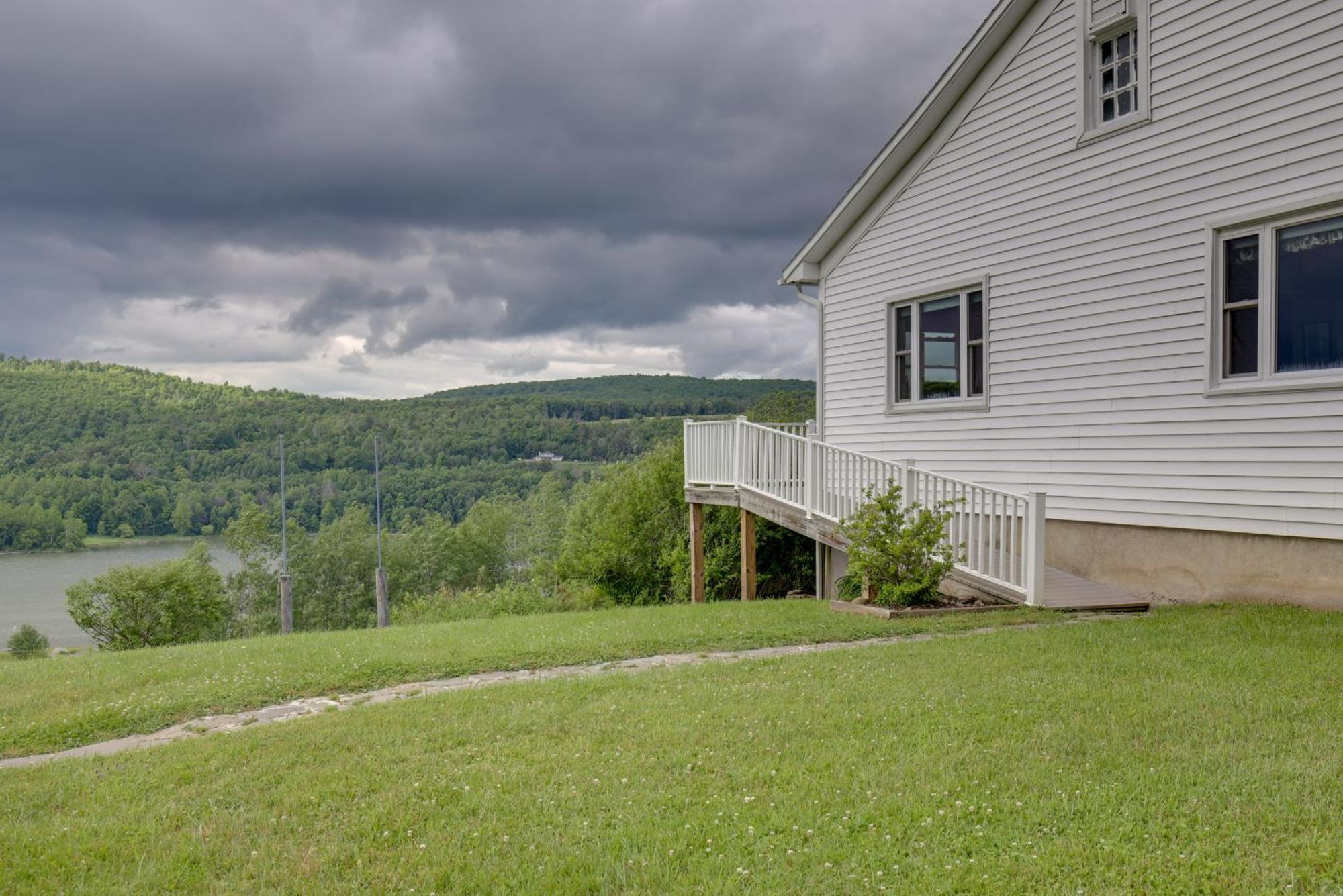 Lawrenceville Apartment With Deck Near Gaming Lands! Zewnętrze zdjęcie