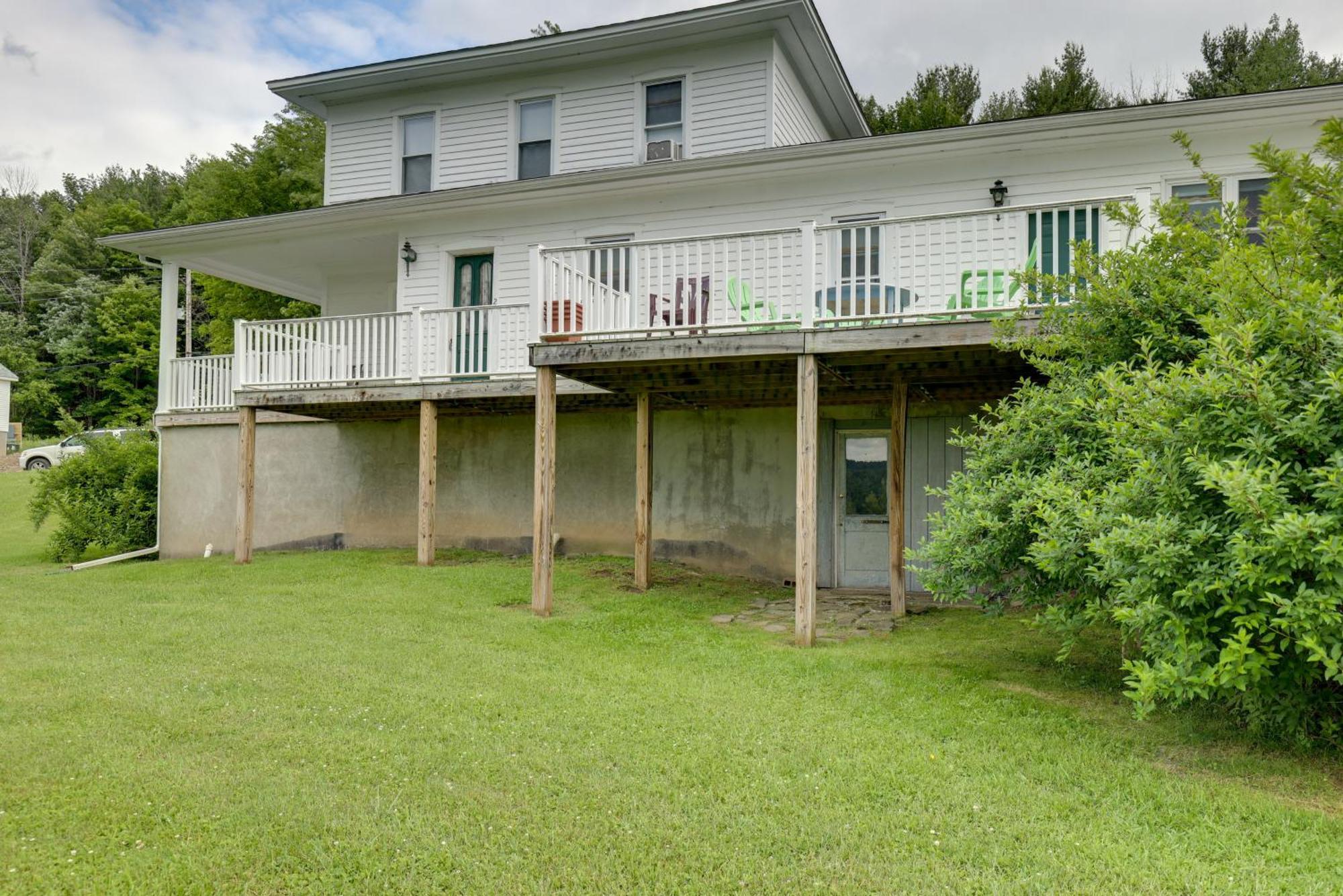 Lawrenceville Apartment With Deck Near Gaming Lands! Zewnętrze zdjęcie